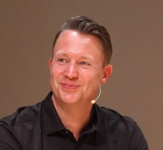 Porträt von Prof. Dr. Dirk Schieborn